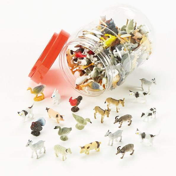 Small World Tub of Farm Animals 144pcs | Creative Activity