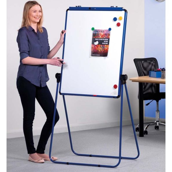 UltraMate Magnetic Flipchart Easel Blue